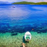 Isole Elafiti, spiaggia adriatica turchese vicino a Korcula, Dalmazia, Croazia