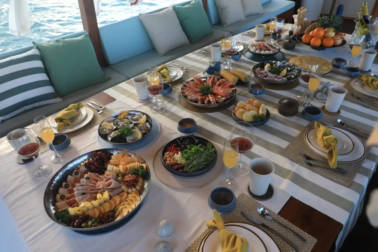 Dining table located on a cruise ship Tourist boats, seafood, drinks